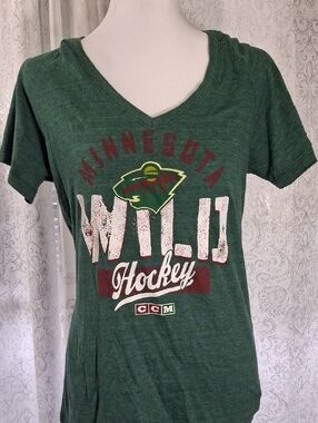 CCM Minnesota Wild Green Graphic V‑Neck Tee L Hockey